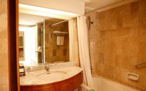 Hotel Resor Tuban Tropis