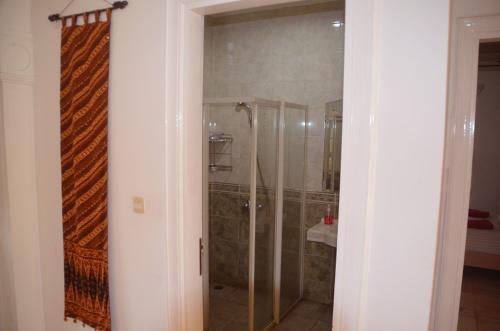 Hostal Razha Syariah Guest House