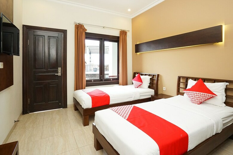 Oyo 309 Avila Ketapan Rame Hotel