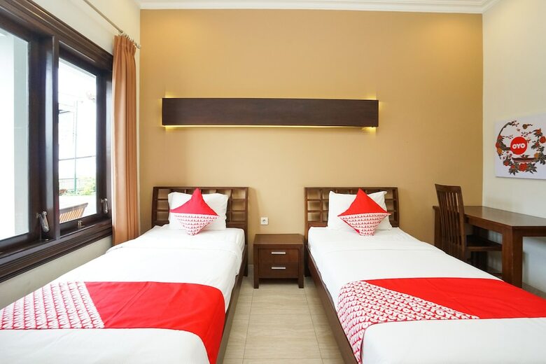 Oyo 309 Avila Ketapan Rame Hotel