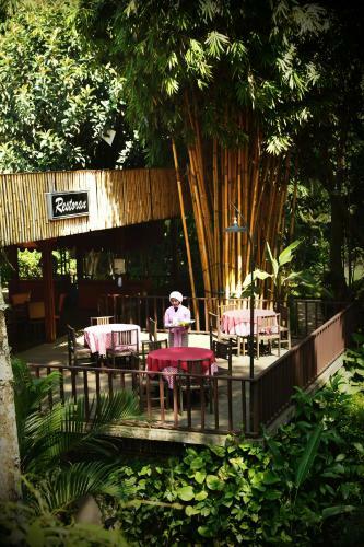 Hotel Kampung Sampireun Resort & Spa
