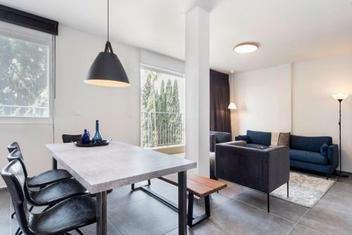 Apartamento Nice 2bd W/ Balcony And Private Parking By Sea N' Rent