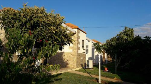 Lodge Mango Holiday Rooms