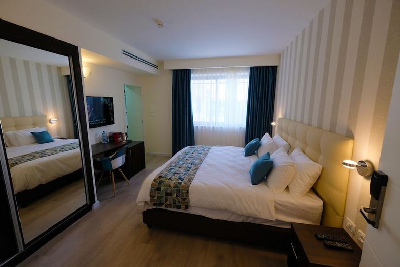 Tantur Hills Hotel