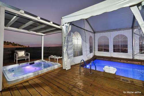 Villa Troya