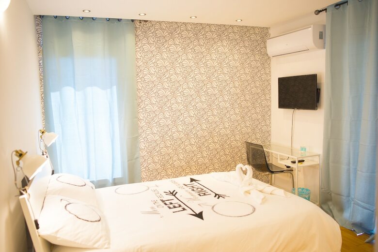 Hostal Sun And View Suites
