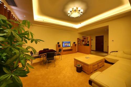 Xinxing Jinbao Haoting Hotel