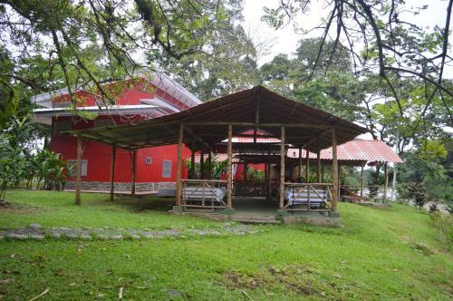 Islas Del R�o Hostel