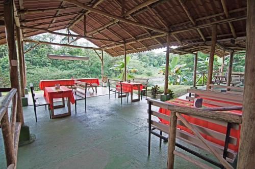 Islas Del R�o Hostel