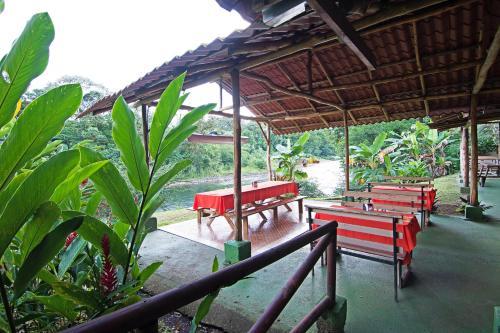 Islas Del R�o Hostel