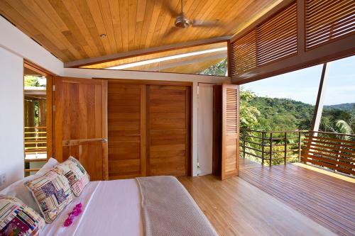 Villa Breathtaking 5 Star- The Floating House