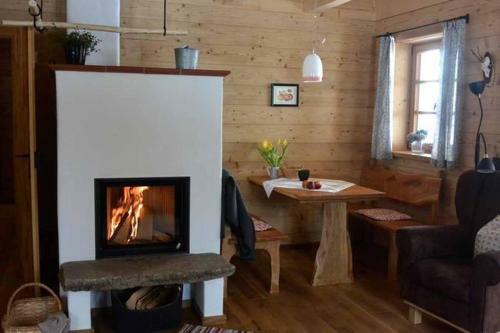 H�tten Am Waldrand