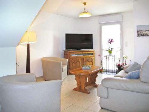 Holiday Home Dans La Prairie (cez404)