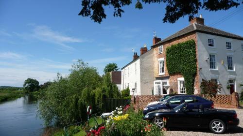 Bed & Breakfast Holden House