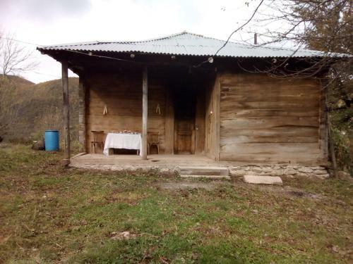 Albergue Kinchkha Wood House