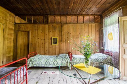 Albergue Kinchkha Wood House
