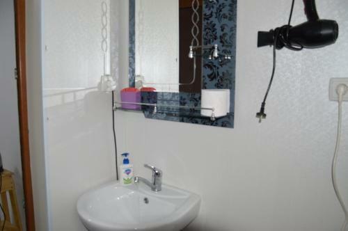 Hostal Ailama Guesthouse
