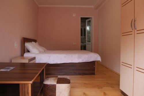 Hostal Guesthouse "girgvliani"