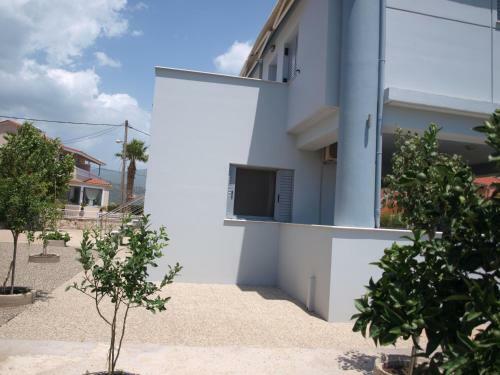 Apartments Chiliadou