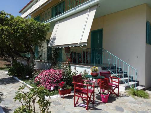 Mouragio Apartments