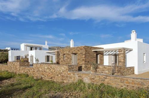 White Tinos Luxury Suites