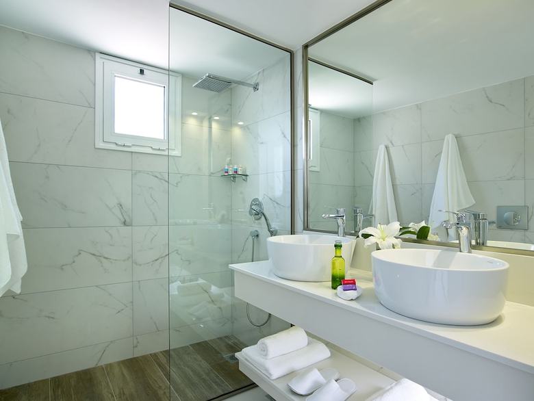 Dimitra Beach Hotel & Suites