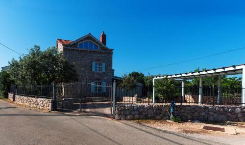 Luxury Villa With A Swimming Pool Punta Kriza, Cres - 3488