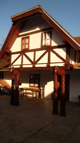Posada Preno?i?te Zlatni Klas Otrovanec