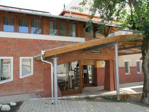 Hotel Pincelakat Borh�z �s Sz�lloda