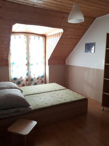 Bed & Breakfast Hegyh�t - Izm�ny �d�l?h�z