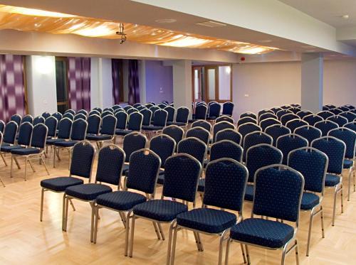Hotel V�csecity Superior