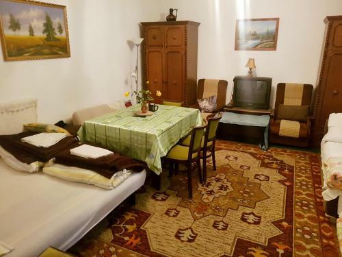 Hostal K�ti Vend�gh�z