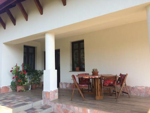 Hostal Bajusz Vend�gh�z