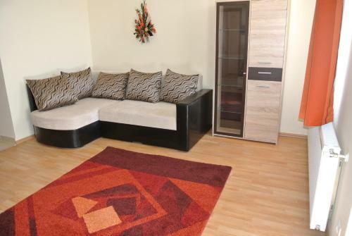 �va Apartman Cserkesz?l?