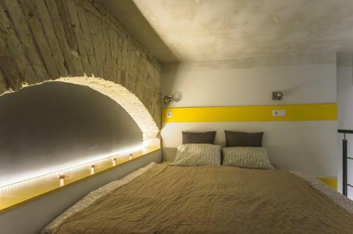 Hollo Apartment