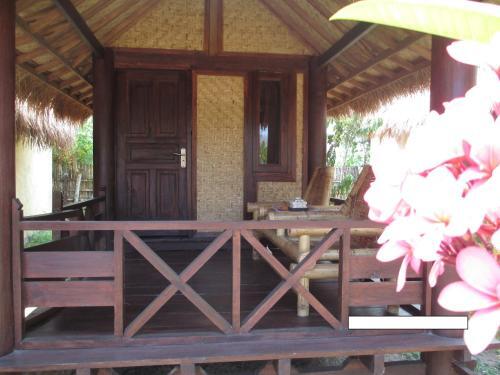 Hostal Selong Belanak Bungalows
