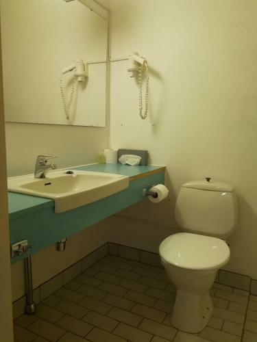 Domb�s Hotel