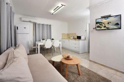 Lodge Ahuzat Hof Kinneret Chalet