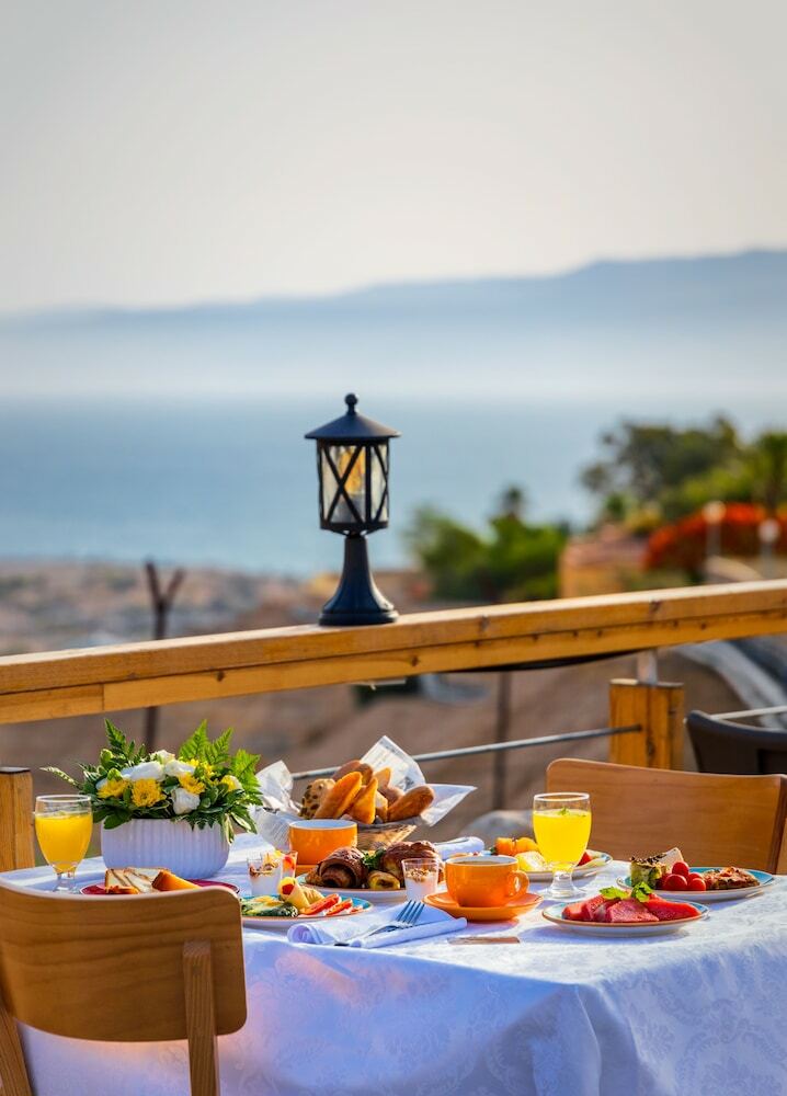 Ein Gedi Kibbutz Hotel
