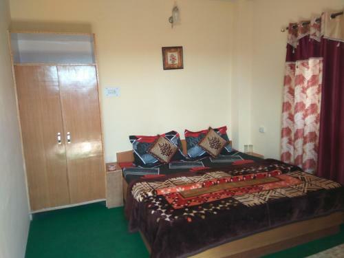 Decent Stay Near Sanjauli