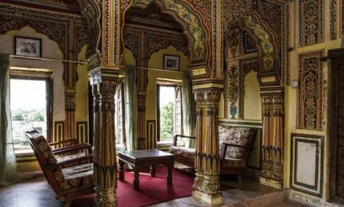 Hotel Narayan Niwas Castle
