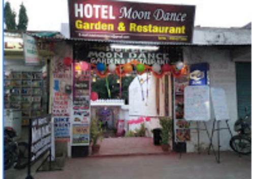 Hotel Moon Dance Garden & Restaurant