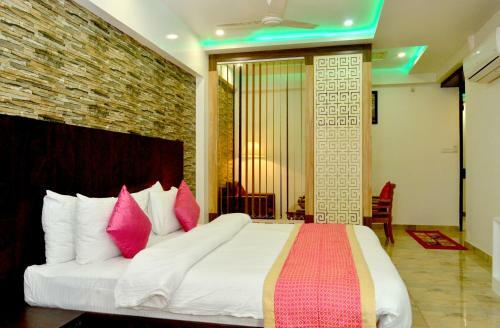 Hostal Hotel Sgt Plaza