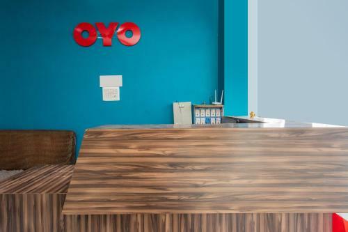 Hotel Oyo 27755 Samrat
