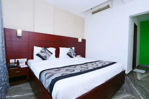 Hotel Mangala Towers