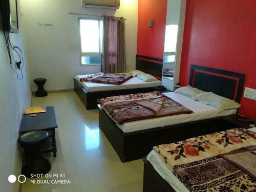 Hotel Surbhi Palace
