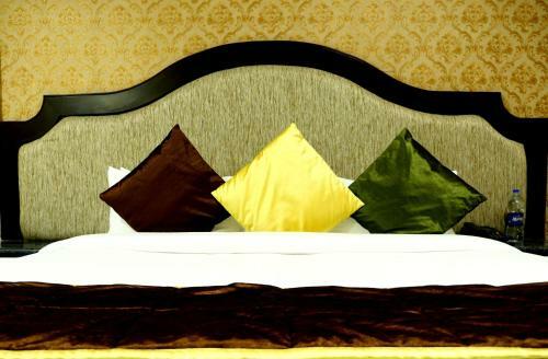 Hotel Avs Imperiaa Karaikal