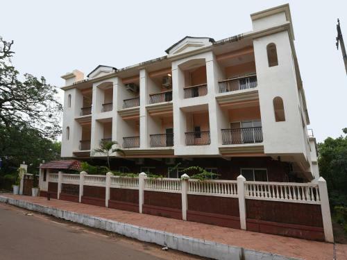 Apartamentos Exotic Poolside 2bhk Home In Siolim