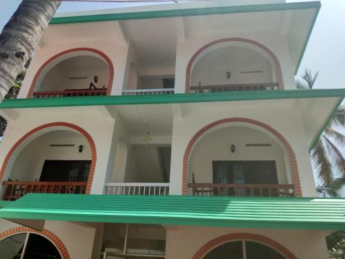 Hotel Devi Holiday Inn