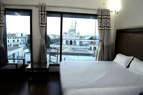 Hotel Temple View Inn